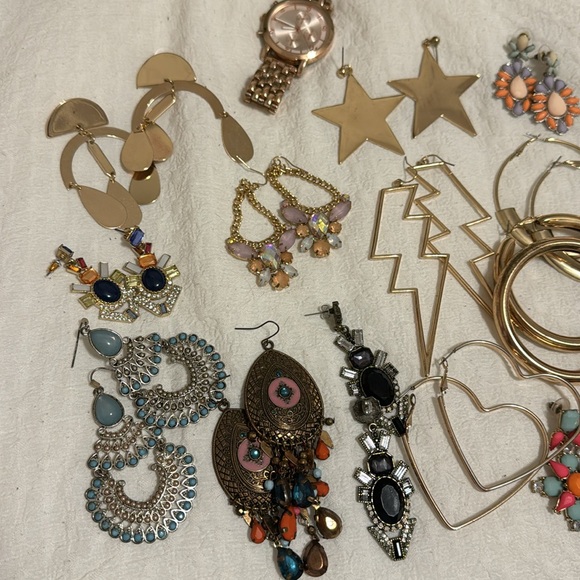 Earrings - Picture 2 of 3